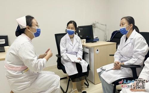 九江市護(hù)理質(zhì)控中心蒞臨九江學(xué)院附屬醫(yī)院開展護(hù)理工作督導(dǎo)，持續(xù)提升護(hù)理服務(wù)質(zhì)量